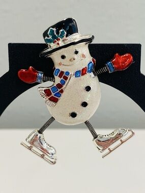 Vintage Danecraft Ice Skating Snowman Enamel Brooch Pin Top Hat Scarf Mittens